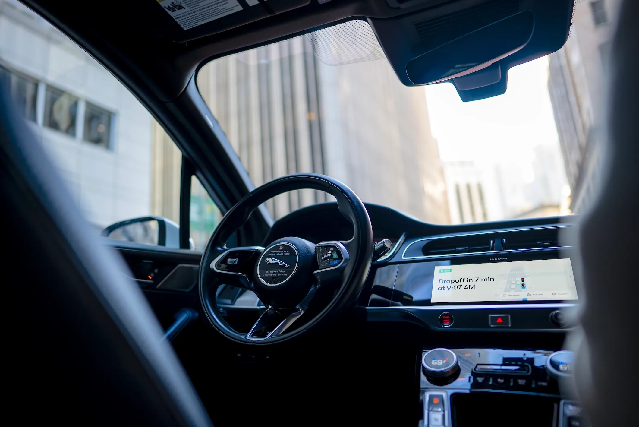 Waymo запускає сервіс роботаксі в міжнародному аеропорту Сан-Антоніо