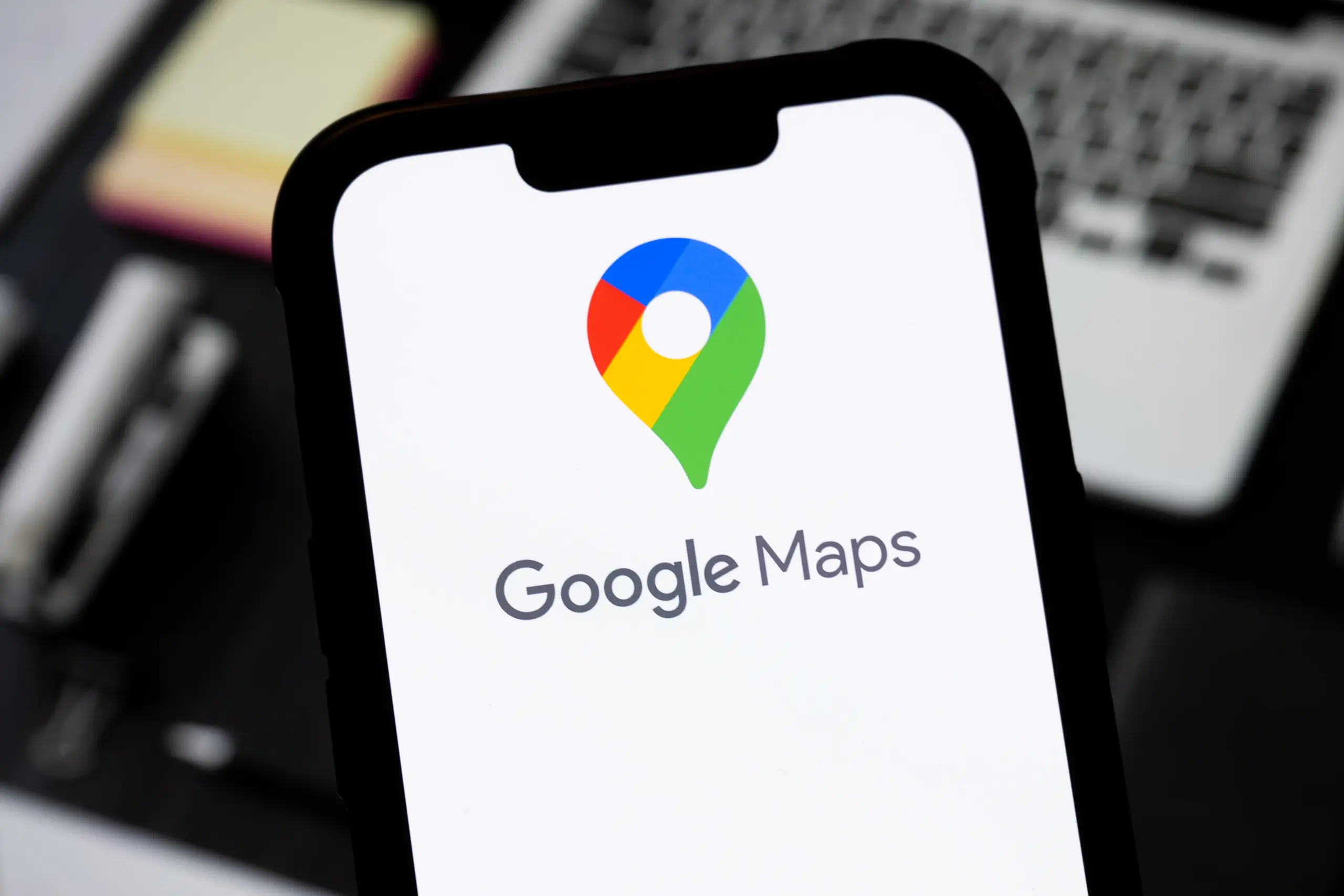 Google Maps тепер може писати підписи до ваших фото за допомогою ШІ